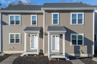 5 Jakes Path in Middleboro, MA - Foto de edificio - Building Photo