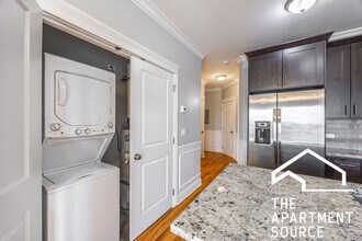 2346 W Grand Ave in Chicago, IL - Building Photo - Building Photo
