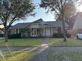 2906 Green Fields Dr in Sugar Land, TX - Building Photo