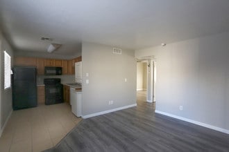 Evergreen on Hayden Lane in Tempe, AZ - Building Photo - Building Photo