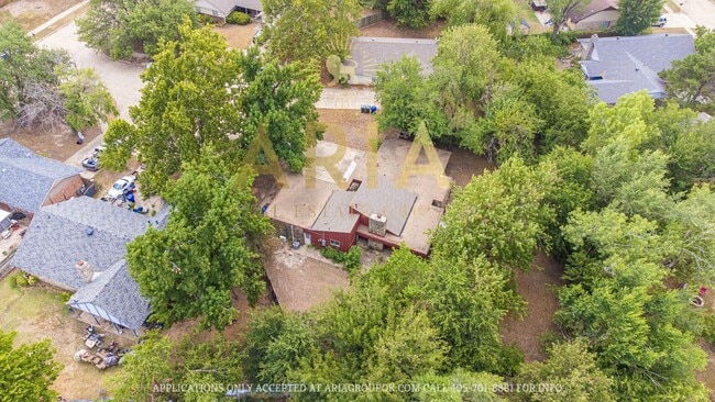 2316 Houston Ave in Norman, OK - Building Photo - Building Photo