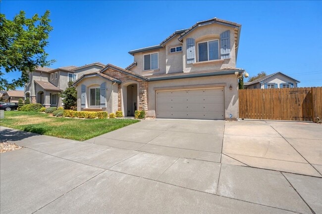 property at 957 Antiquity Dr