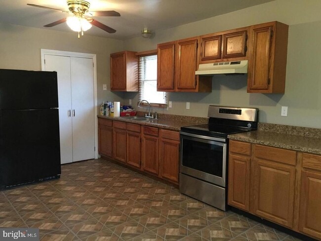 property at 47423 Lincoln Ave