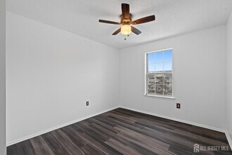 12 Kingston Run in North Brunswick, NJ - Building Photo - Building Photo