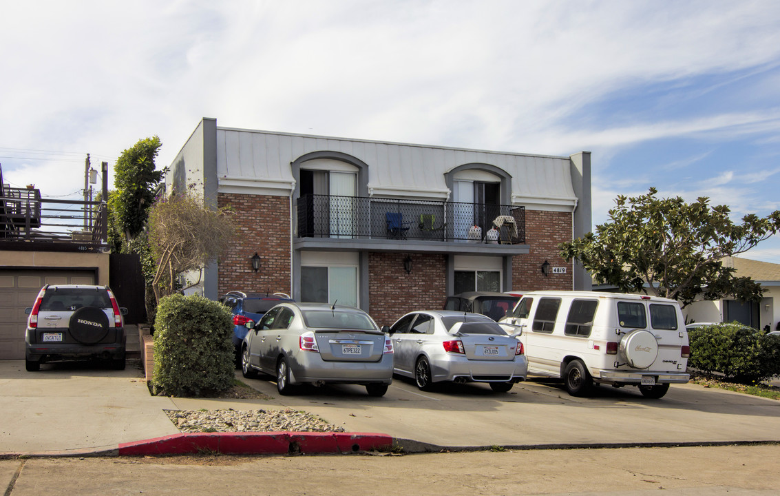 Santa Cruz Apartments in San Diego, CA - Building Photo