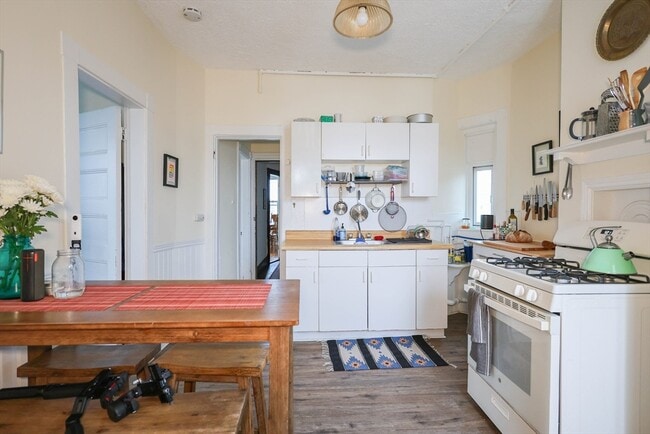 38 Jefferson St, Unit #3