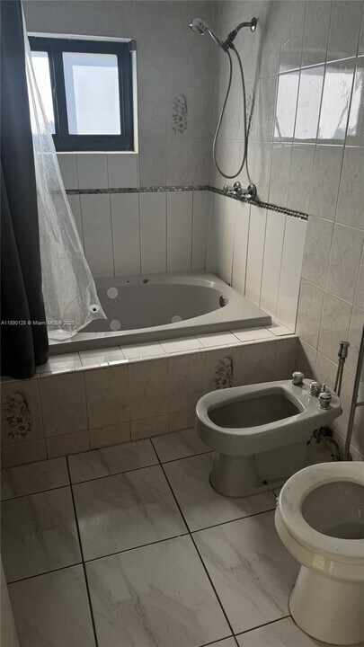 29XX SW 114th Ave in Miami, FL - Building Photo