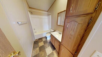 136 Delta Ave in Bismarck, ND - Building Photo - Building Photo