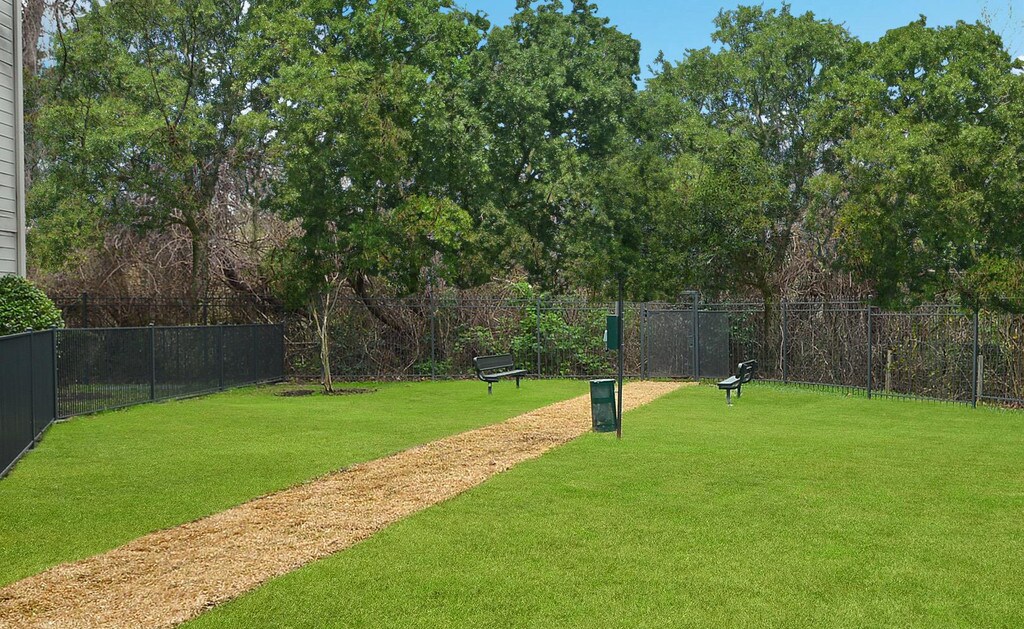 Stonewood Apartments in Houston, TX