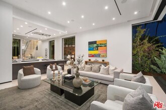 1200 Angelo Dr in Beverly Hills, CA - Building Photo - Building Photo