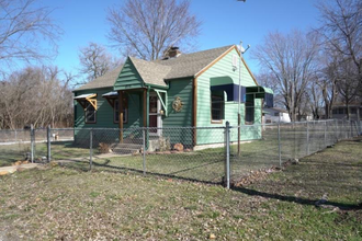 311 Shenandoah St in Webb City, MO - Building Photo - Building Photo