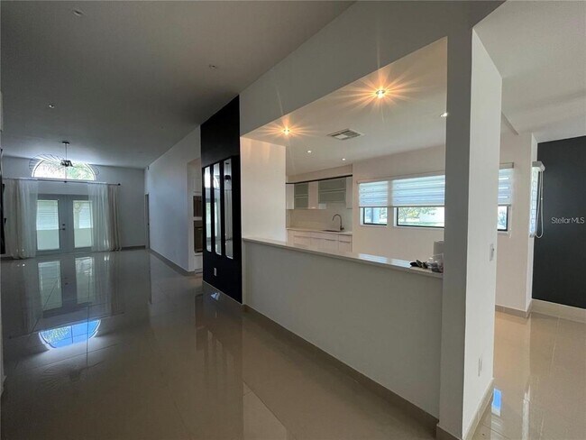 2675 N Horseshoe Bay Dr in Kissimmee, FL - Building Photo - Building Photo