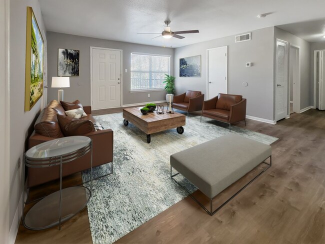Woodglen Village in Houston, TX - Foto de edificio - Building Photo