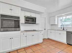 10015 SW 85th Terrace in Miami, FL - Building Photo - Building Photo