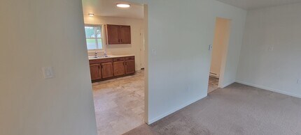 5 E Green St, Unit 2 in Bechtelsville, PA - Building Photo - Building Photo