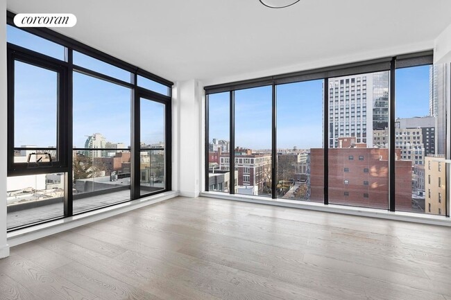 41-26 27th St in Queens, NY - Foto de edificio - Building Photo