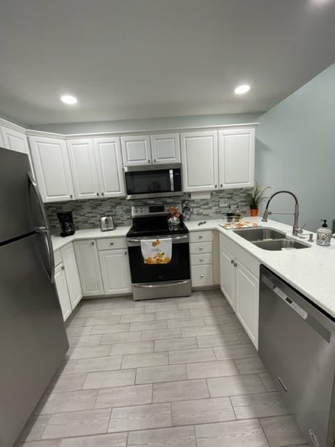 6396 Royal Woods Dr in Ft. Myers, FL - Building Photo - Building Photo