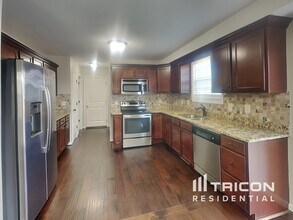 1073 Castlerock Dr in Clarksville, TN - Building Photo - Building Photo