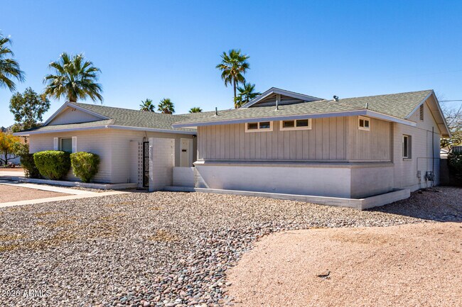 9832 N 29th St in Phoenix, AZ - Building Photo - Building Photo