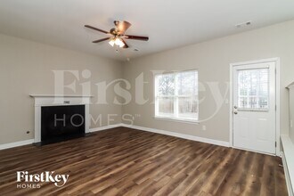 3091 Overlook Ln in Douglasville, GA - Foto de edificio - Building Photo