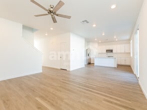 2348 Devin Ave in Carson City, NV - Foto de edificio - Building Photo