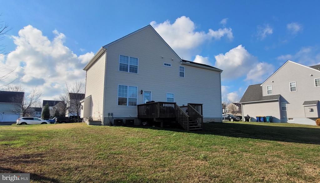 74 Redstone Ct in Felton, DE - Building Photo