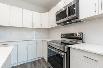 46060-46060 Mellard Ave in Chilliwack, BC - Building Photo - Building Photo