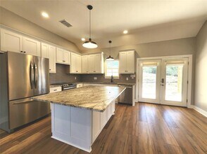 137 Way Station Trail in Smithville, TX - Building Photo - Building Photo