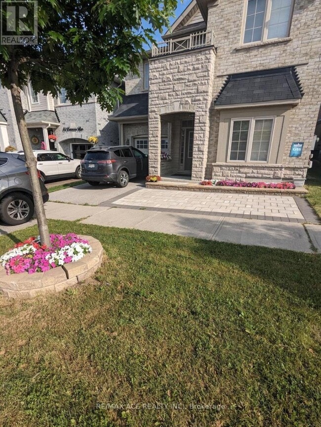 12 Formosa Ave in Ajax, ON - Building Photo - Building Photo