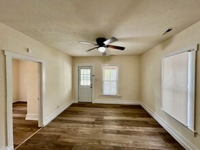 923 E Dale St in Springfield, MO - Building Photo - Building Photo