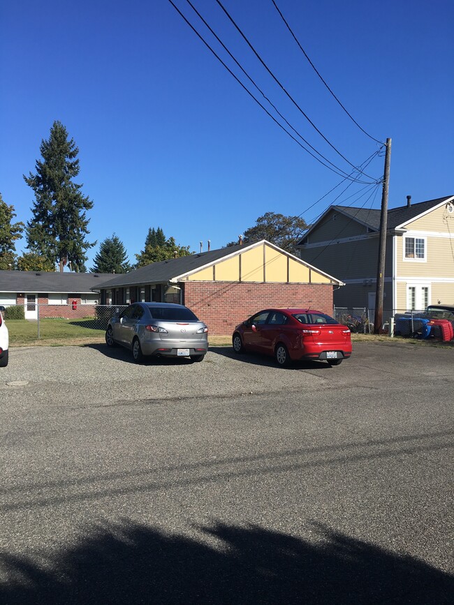 6519 95th St SW, Unit 10 in Lakewood, WA - Foto de edificio - Building Photo