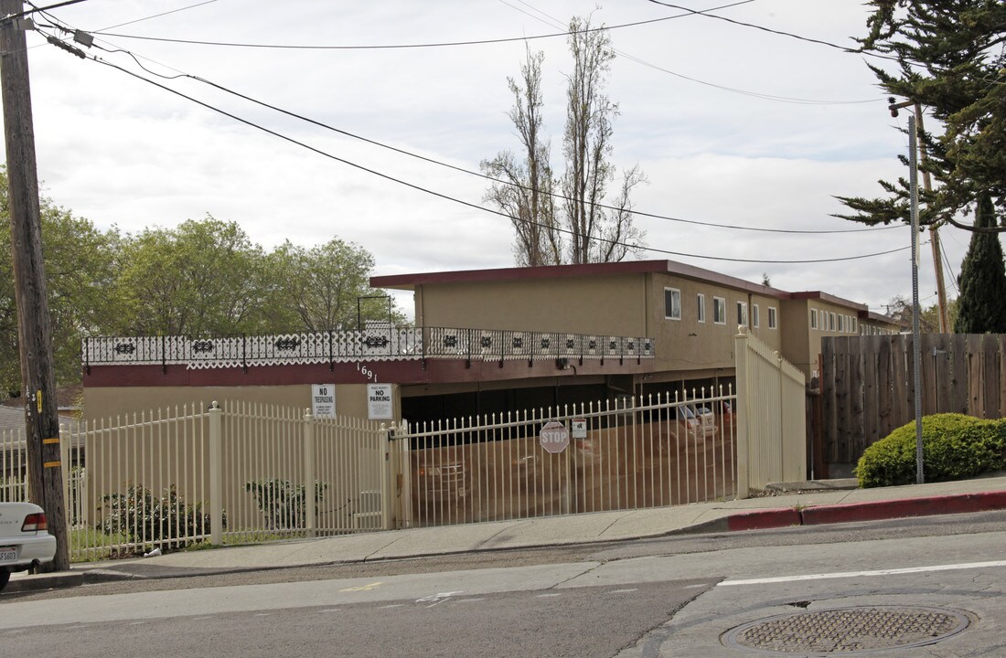 1691 164th Ave in San Leandro, CA - Building Photo