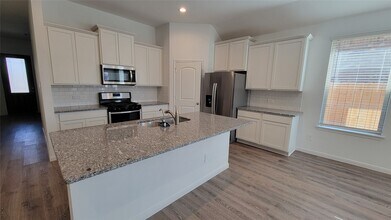 1376 Grays Gully Dr in Montgomery, TX - Building Photo - Building Photo