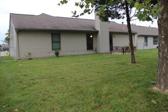 3228 Park Ridge Dr in Evansville, IN - Foto de edificio - Building Photo