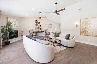 Maplewood Park in Manassas, VA - Building Photo - Building Photo