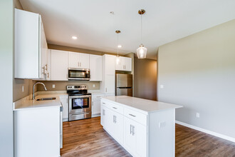 Shakopee Flats in Shakopee, MN - Building Photo - Interior Photo