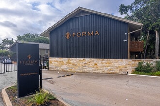 Forma At The Park in Dallas, TX - Foto de edificio - Building Photo