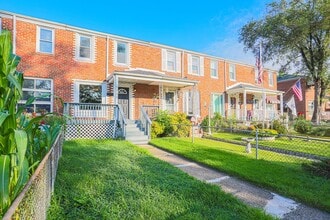7842 New Battle Grove Rd in Dundalk, MD - Building Photo - Building Photo