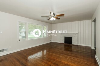 2126 West Ln in Louisville, KY - Building Photo - Building Photo