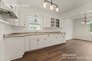 1533 Alexis Rd in Windsor, ON - Building Photo