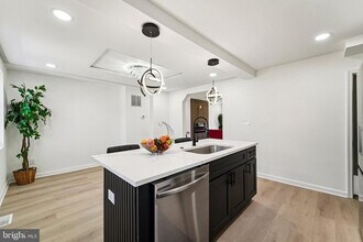 900 Reverdy Rd in Baltimore, MD - Building Photo - Building Photo