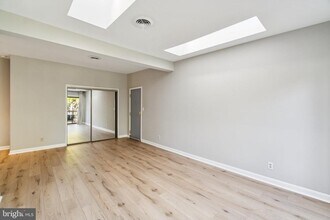 2802 Dartmouth Rd in Alexandria, VA - Building Photo - Building Photo