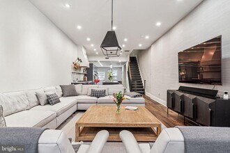 1710 Rittenhouse Square in Philadelphia, PA - Building Photo - Building Photo