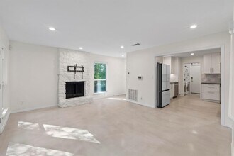 1245 Spyglass Dr in Austin, TX - Building Photo - Building Photo