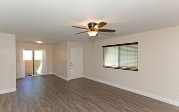3849 San Ramon Dr in Oceanside, CA - Building Photo - Building Photo