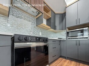 130 Hawks Ridge Blvd NW in Edmonton, AB - Building Photo - Building Photo