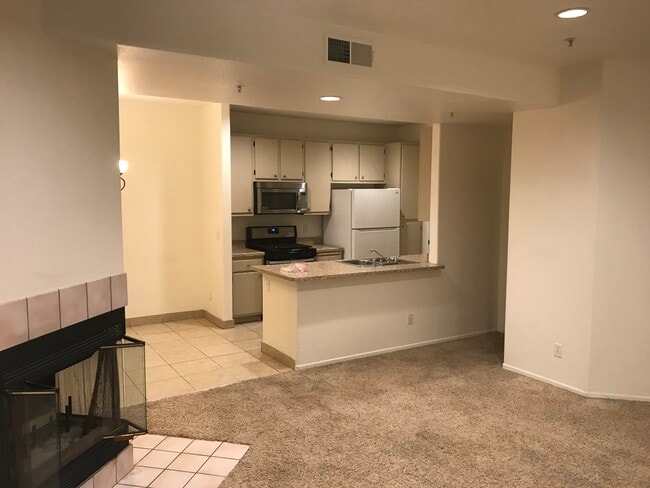 13133 Le Parc in Chino Hills, CA - Building Photo - Building Photo