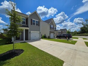 1032 Crescent Moon Lp in Hopkins, SC - Building Photo - Building Photo