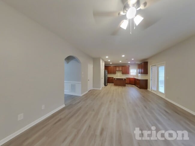 18 Rockridge Dr in Newnan, GA - Foto de edificio - Building Photo