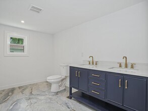 28 Crescent Park Rd in Westport, CT - Building Photo - Building Photo